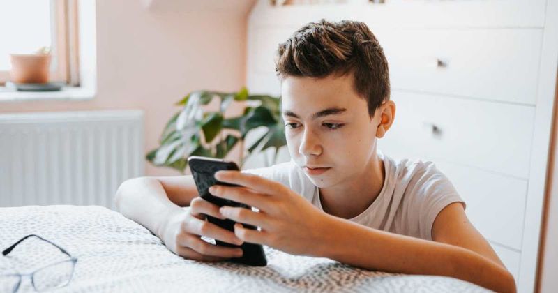 Parent created a 'code-word' emoji for their son to use as a call for help — then one day, the text came