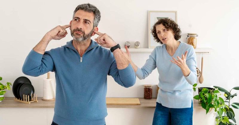 Trial lawyer shares 2-word phrase that can 'end arguments' in seconds