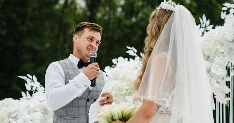 Groom read out 'secret letter' he wrote for his now-wife 10 years ago. Turns out he was right about everything
