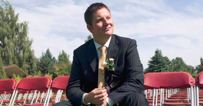 Groom made a bold choice to honor wife's deceased father at the wedding. It left guests stunned