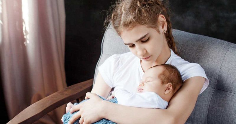 A teenage girl broke the rules on a Holocaust rescue train — but it ended up saving the lives of twin infants without a mother