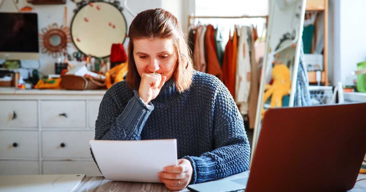 Divorce attorney hands single mom her final bill — when she looked at it, she cried tears of relief