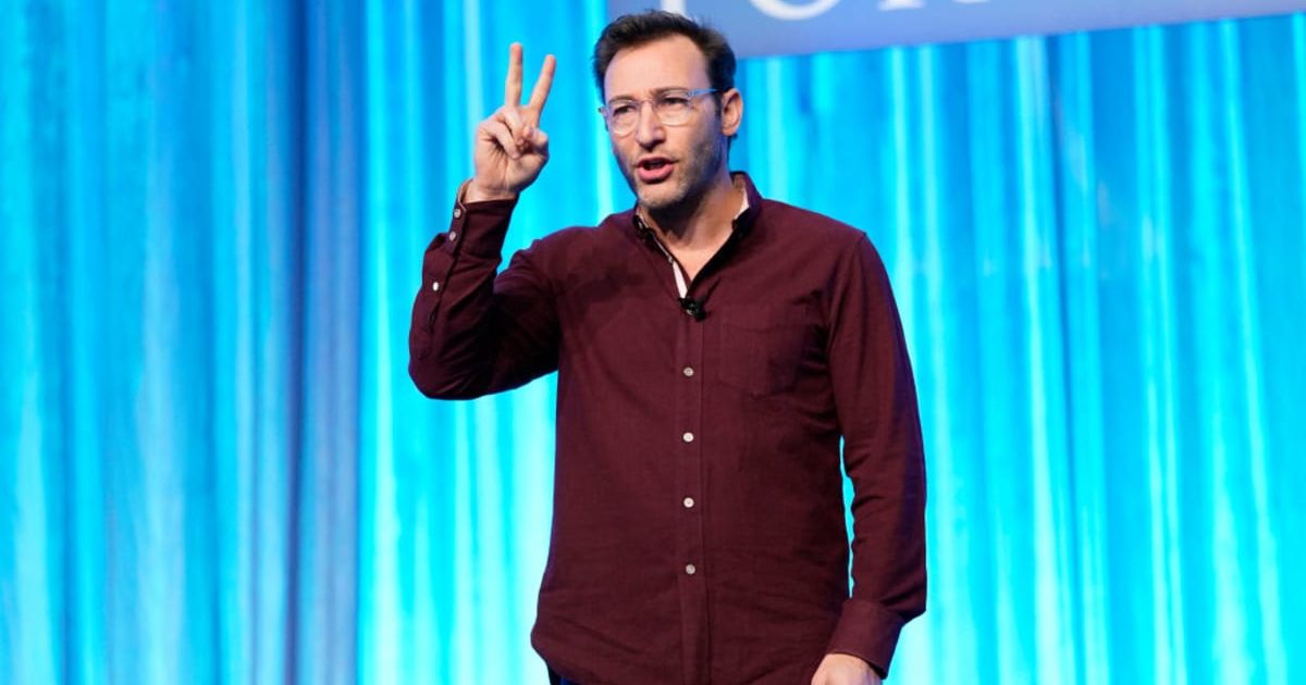 Simon Sinek unpacks why Japanese concept of 'wabi-sabi' makes life 'easier to accept'