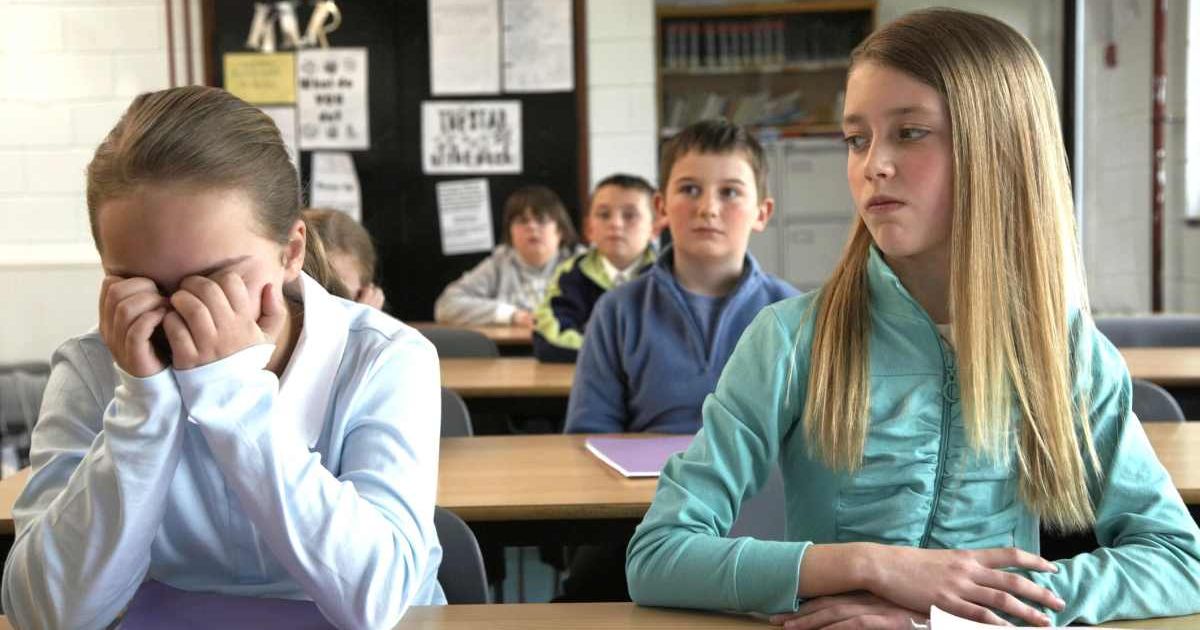 A shy student realized her bully’s book report had nothing to do with the book — her quiet revenge left no room for excuses