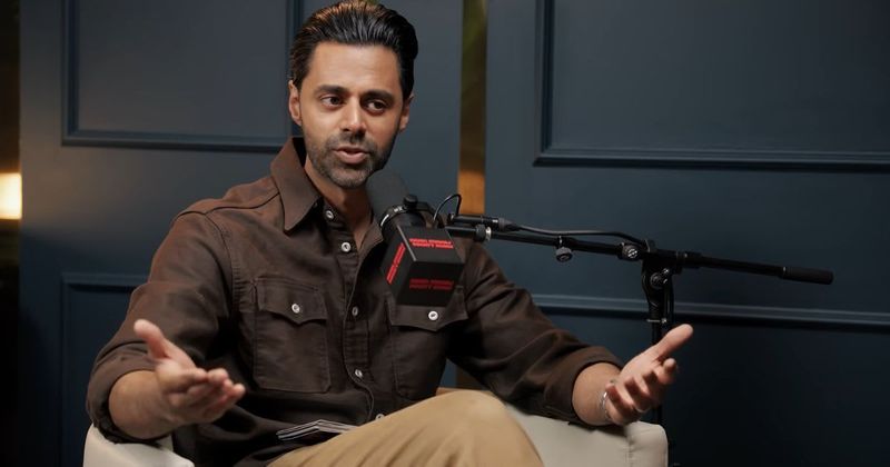Hasan Minhaj tried to stump mentalist by asking him to guess his 7th grade crush — Oz Pearlman's instant answer sent him flying out of his chair