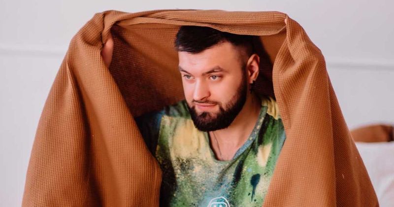 Man instantly recognizes the blanket in his girlfriend's home — and discovers how his favorite childhood memory reached the love of his life