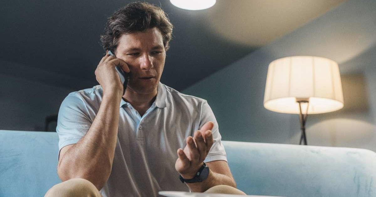 Woman faked an entire job interview to ask an athlete out — he does not know if he should marry her or get a restraining order 