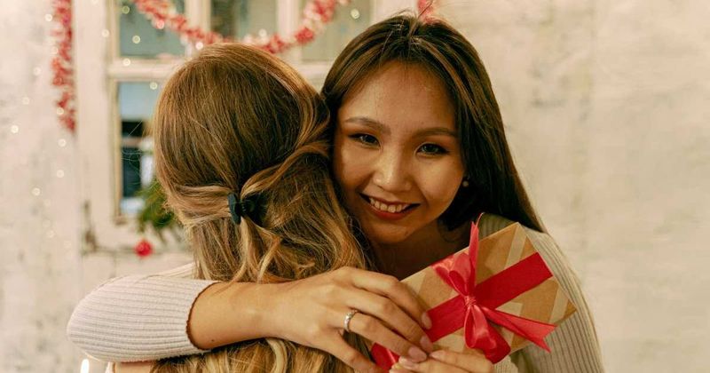 Sister-in-law handed her a $50 Sephora gift card months after missing her birthday. She was utterly humiliated when she tried to cash it in