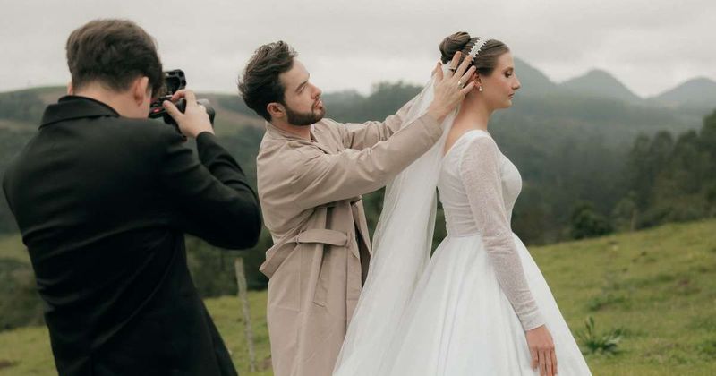 Her groom insulted her hair and makeup during their first look — she brushed it aside, until his wedding vows made things worse
