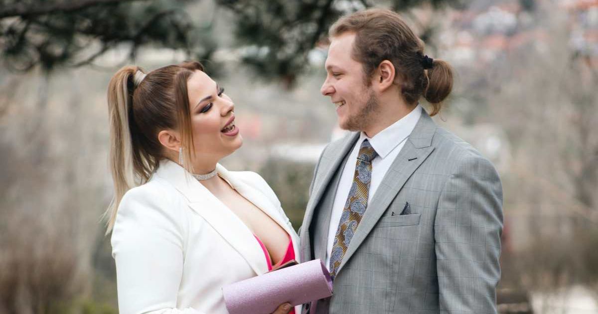 Woman ended 10-year relationship after fiancé told her to lose 50 pounds before wedding — when he revealed his weight, the podcaster called him out