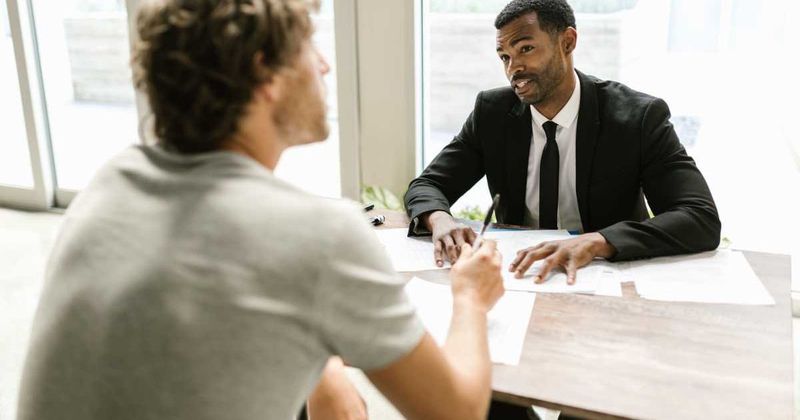 CEO ended an interview in 10 minutes after a candidate refused to leak coworkers’ personal info. One click had the management scrambling