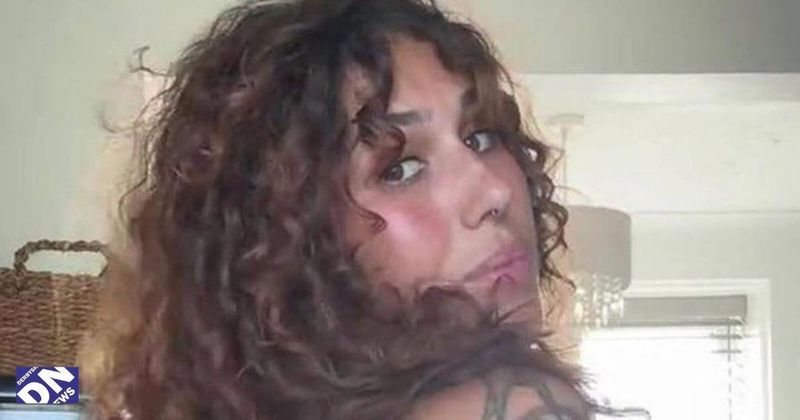 Tesco security guard threw mom out for wearing a flimsy top. When she came back from her car in a minute, he knew he couldn't stop her
