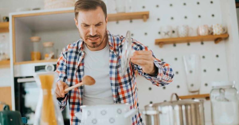 His 'expert chef' lie impressed his crush until she volunteered him for the building potluck. Five frozen lasagnas later, her request made him sweat