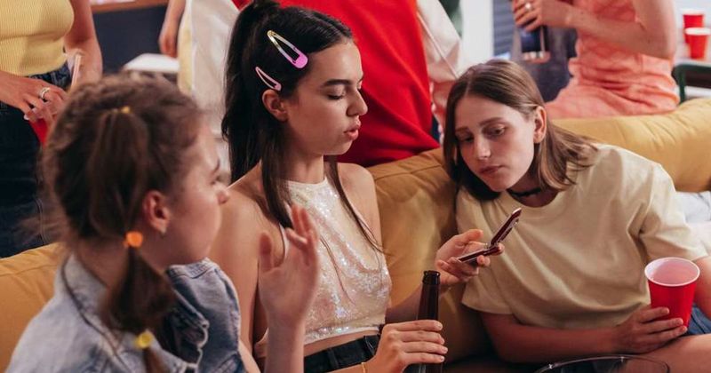 She was scrolling through BF's gallery to 'show' their love story to a friend — until she found one naughty text that wasn't meant for her