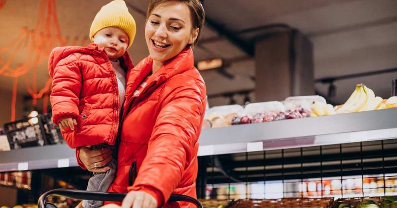 A supermarket stranger scolded a mom for not dressing her toddler 'like a girl.' Her witty one-liner stopped the lecture cold