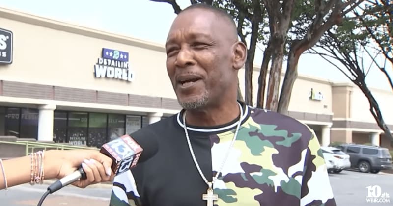 Memphis restaurant bans customers under 30. People urge them to raise it even higher