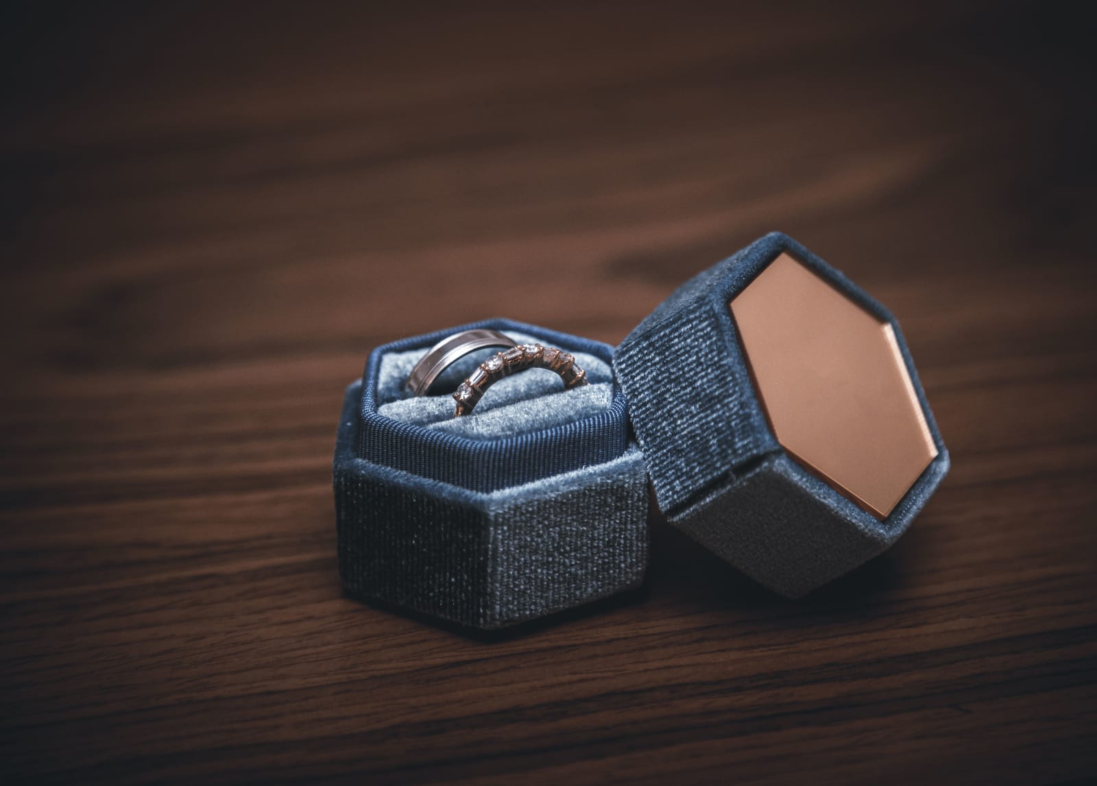 An ancient jewelry box with a heirloom ring (Representative Image Source: Pexels | Photo by Sajjad Naqvi)