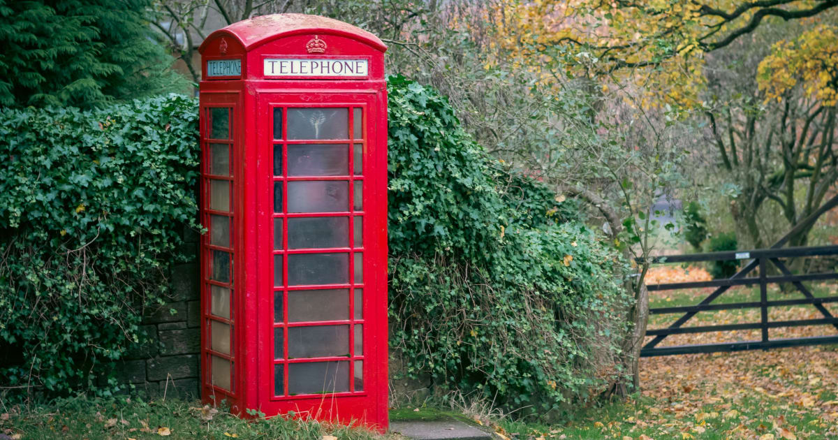 Scottish payphone needed 52 calls to be 'kept alive.' One man drove 1,700 miles to do just that