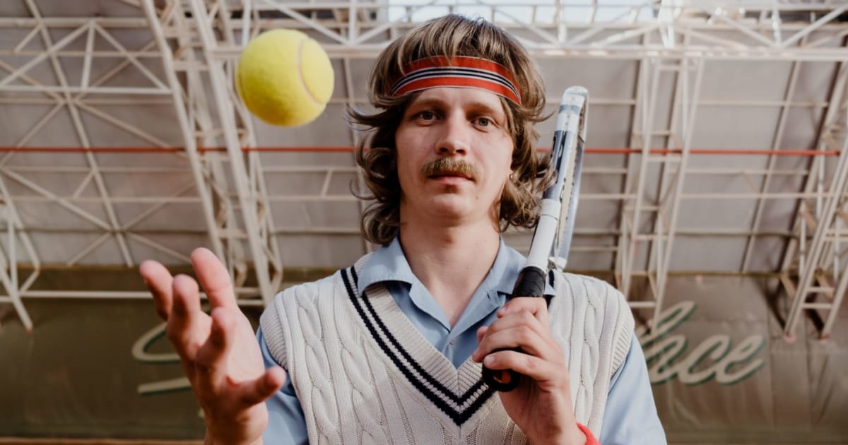 Dad nearly fined $192 for playing tennis with his kids. Now he plans to carry their birth certificates