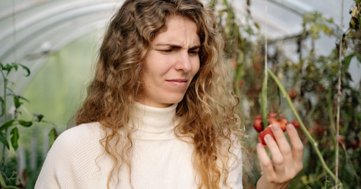 Mom thought she was feeding her family harmless 'almond-like' seeds. Then one woman’s mouth went numb — and they finally read the label