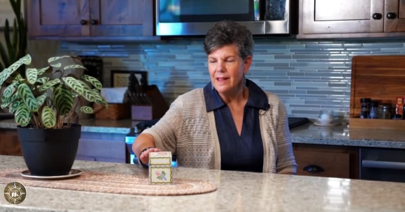 She bought a $16 recipe box because it reminded her of Mom. Inside, she found handwritten notes that solved a 28-year-old family mystery