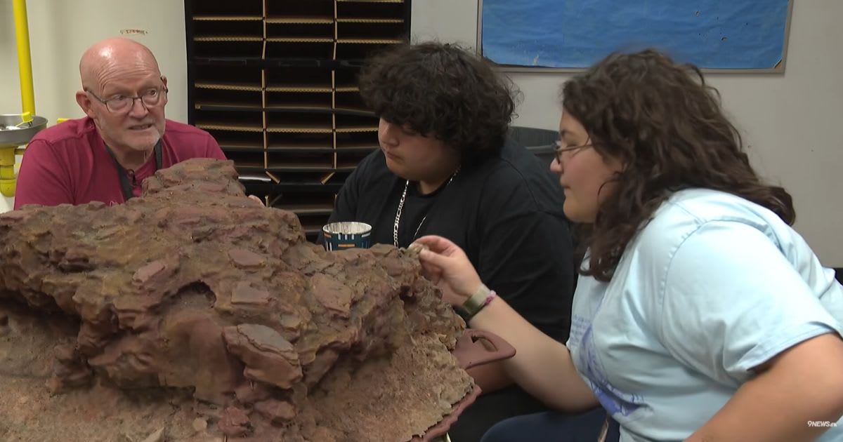 High school teacher discovers the first 23-ft-long trackway of a 66.5-million-year-old Tyrannosaurus rex