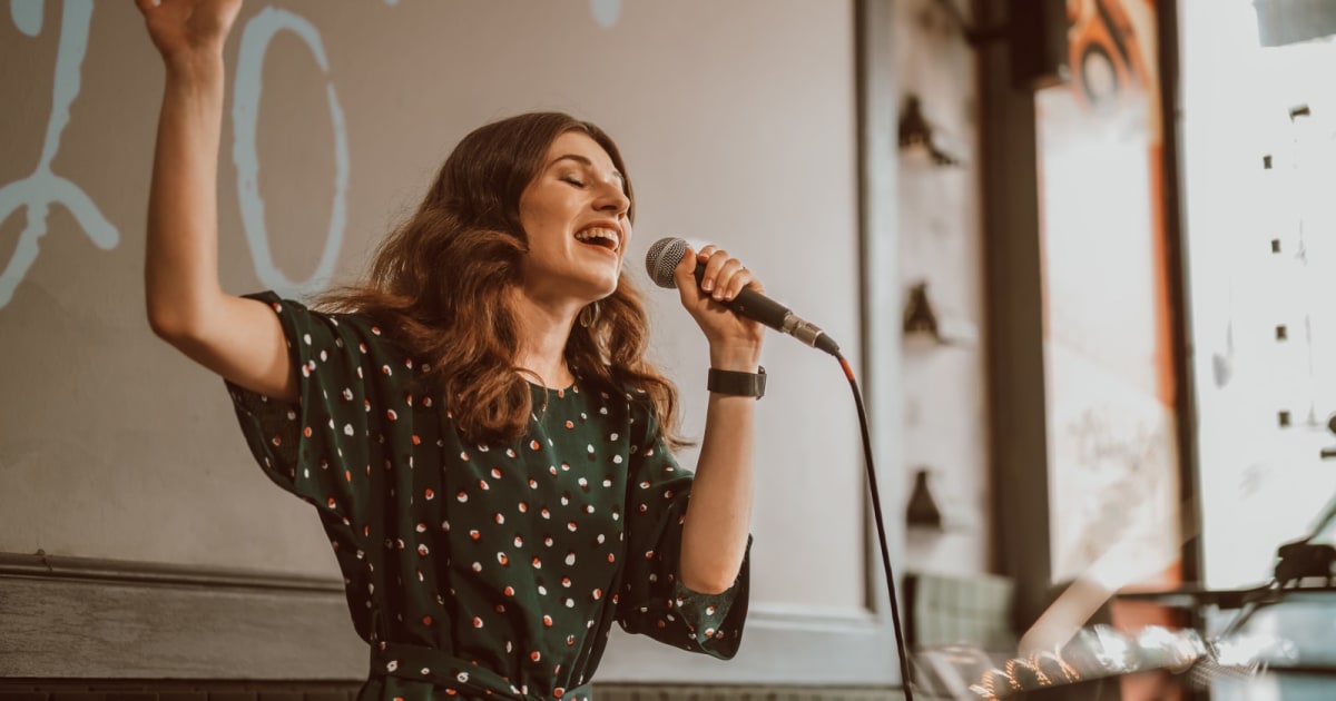 She quit her LA job and drained her savings to move to Texas for her boyfriend — 2 months later, he handed her a note saying they're 'not compatible'